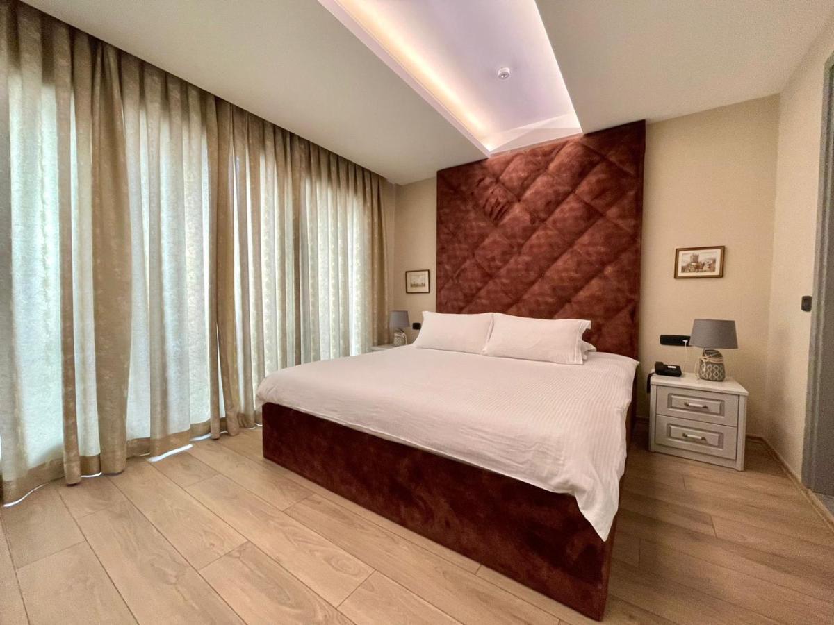Vila Shard Boutique Hotel Тирана Экстерьер фото
