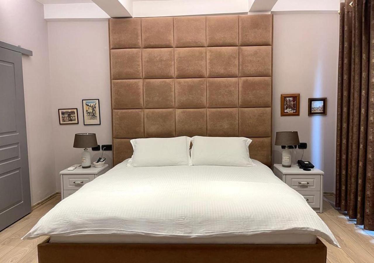 Vila Shard Boutique Hotel Тирана Экстерьер фото