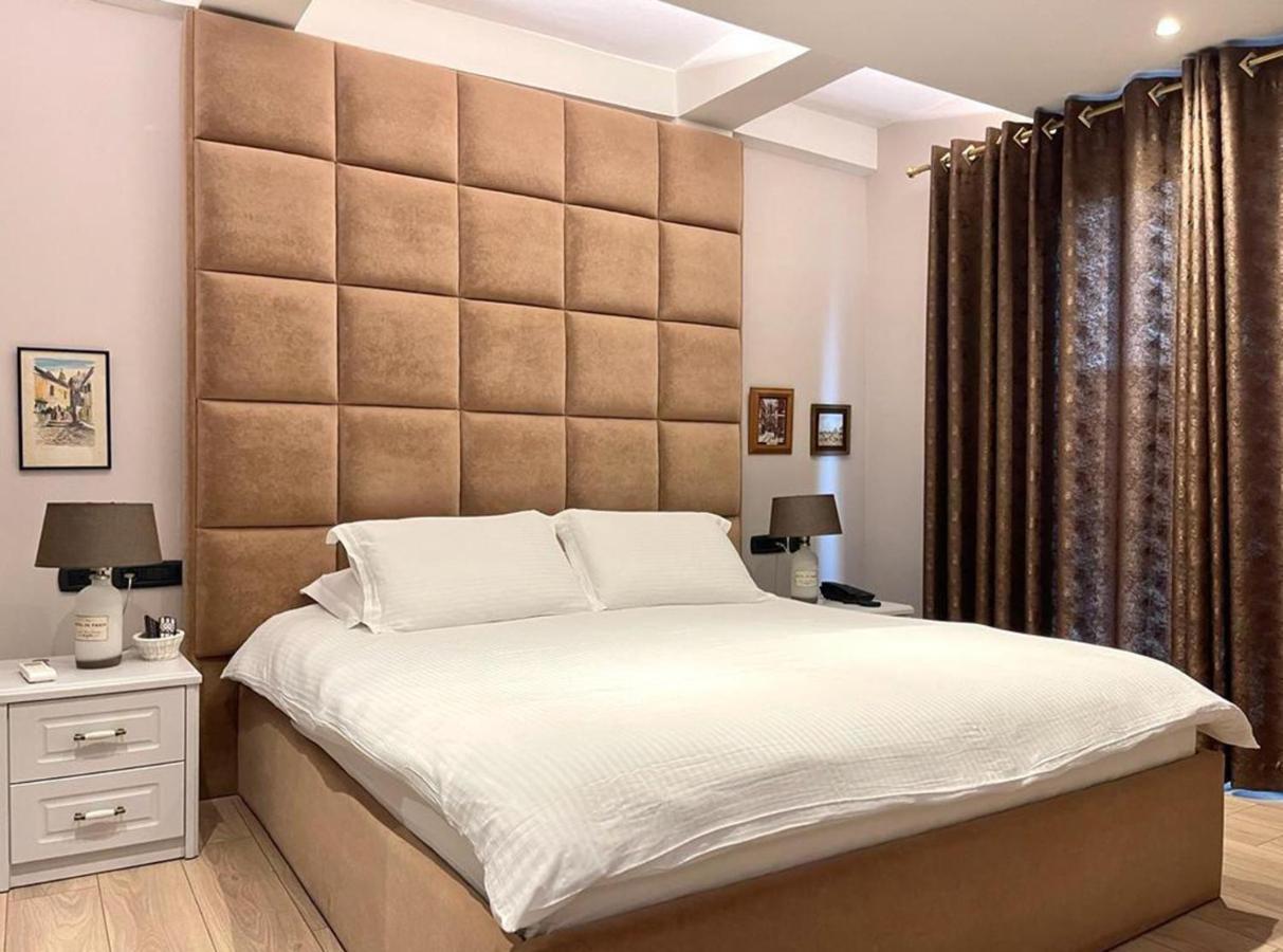 Vila Shard Boutique Hotel Тирана Экстерьер фото