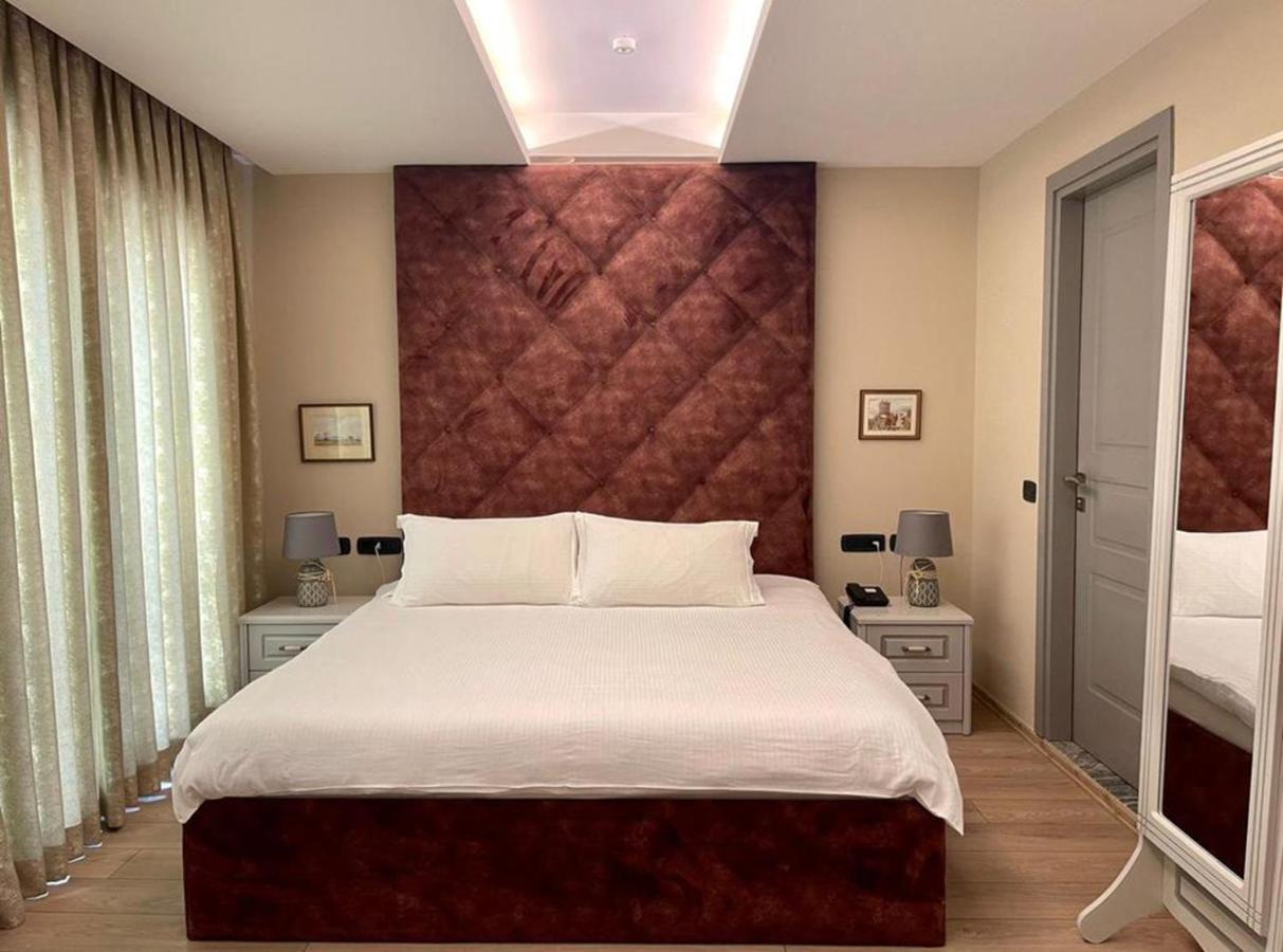 Vila Shard Boutique Hotel Тирана Экстерьер фото