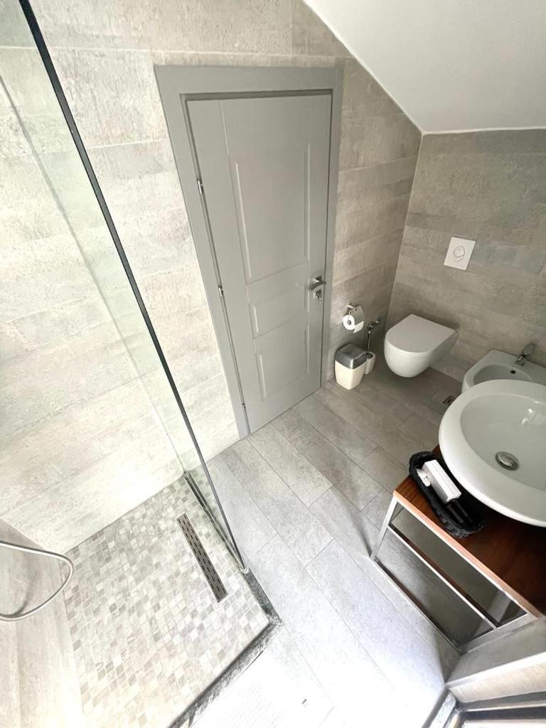 Vila Shard Boutique Hotel Тирана Экстерьер фото