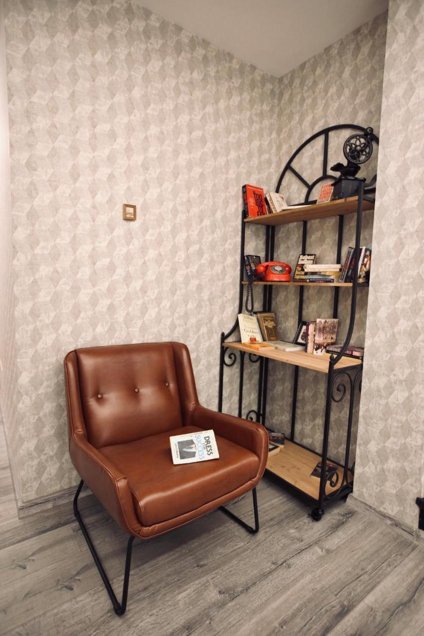 Vila Shard Boutique Hotel Тирана Экстерьер фото